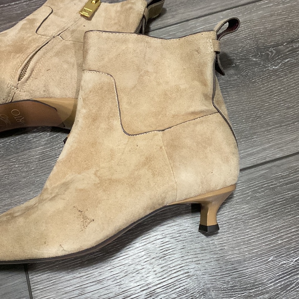 NWT! Sarto Tan Suede Ankle Boots - Picture 2 of 3